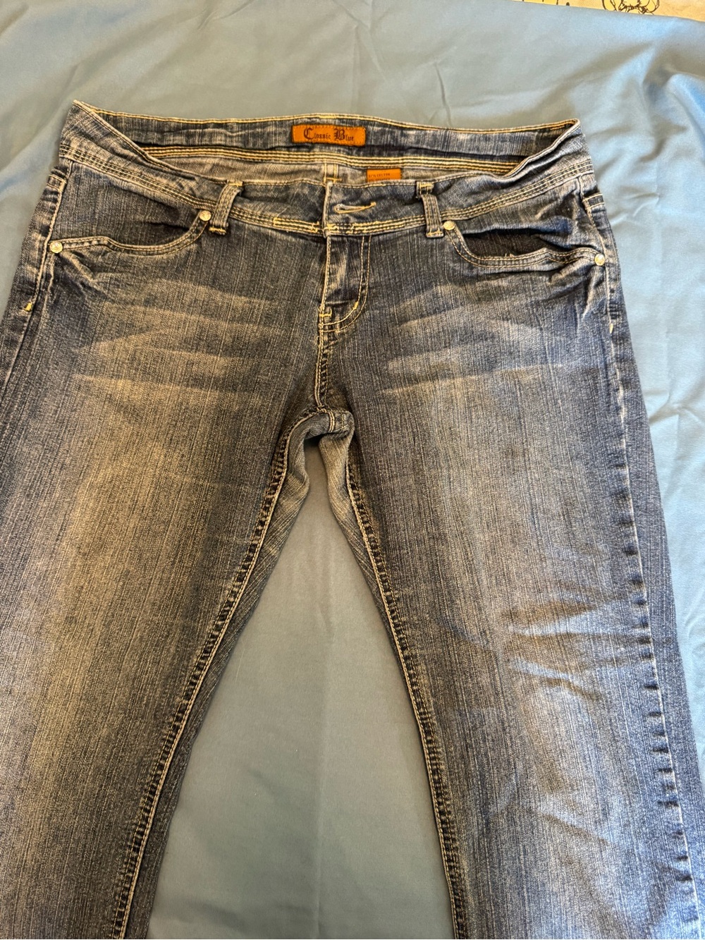 Classic Women's Faded Blue Skinny Jeans    size 13